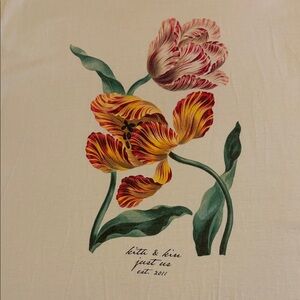 Kith & Kin Floral Graphic Tee - Men’s Medium